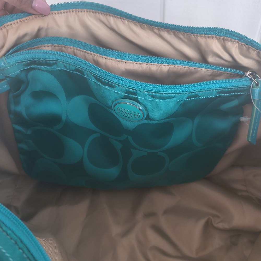 Coach Green Tote Bag with Pink Accent - Picture 10 of 16